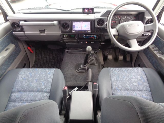 Toyota LAND CRUISER 2004-07 188485-1