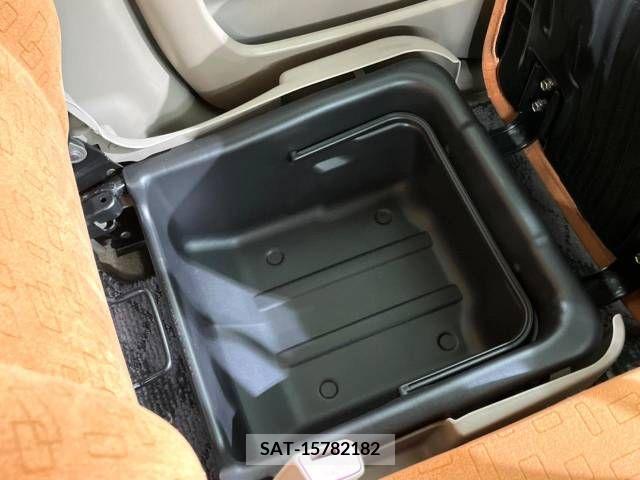 Suzuki MR WAGON 2004-08 298056-7