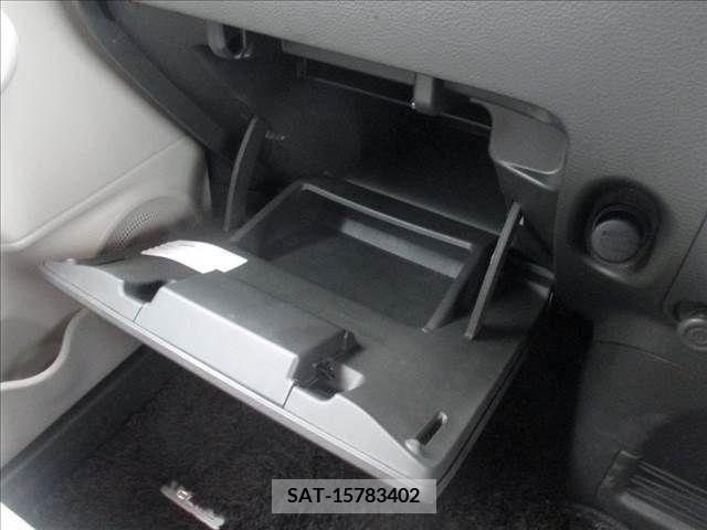 Nissan CUBE 2010-01 216099-19