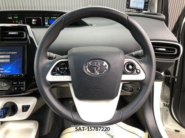 Toyota PRIUS 2016-10 322381-15