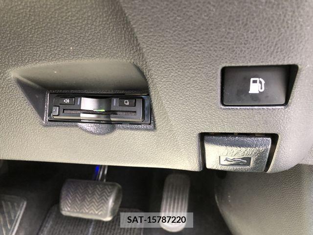 Toyota PRIUS 2016-10 322381-19