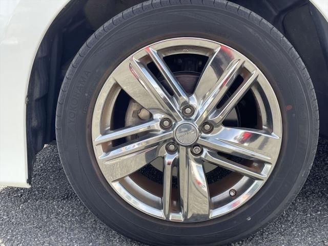 Nissan ELGRAND 2011-03 185823-24