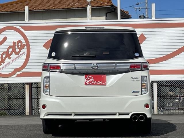 Nissan ELGRAND 2011-03 185823-2