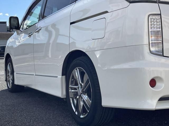 Nissan ELGRAND 2011-03 185823-18