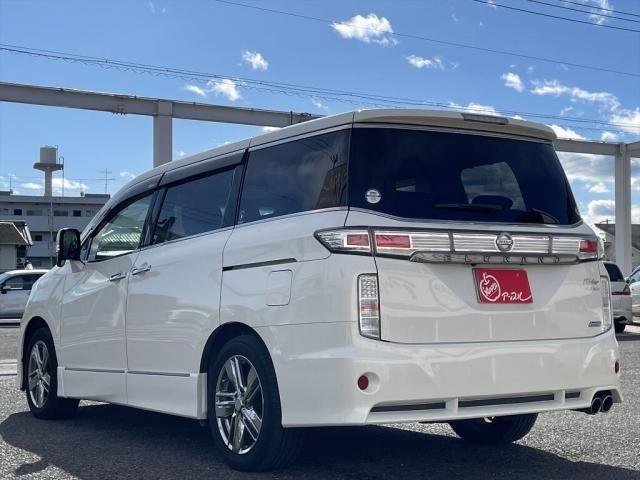 Nissan ELGRAND 2011-03 185823-8