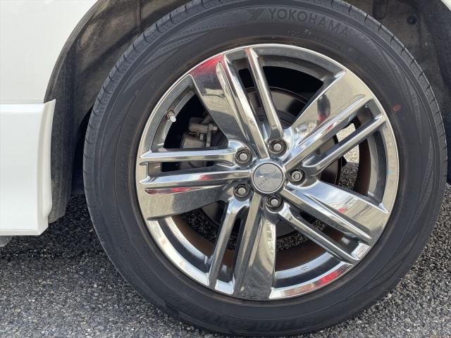 Nissan ELGRAND 2011-03 185823-25