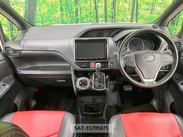 Toyota VOXY 2017-06 243976-1
