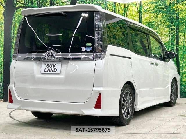 Toyota VOXY 2017-06 243976-17