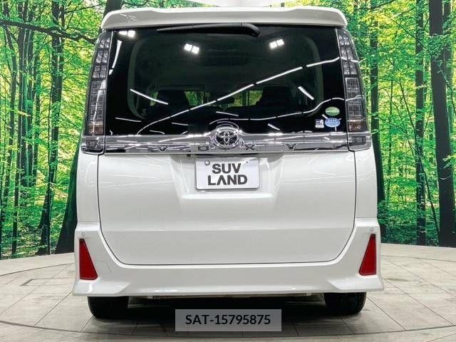 Toyota VOXY 2017-06 243976-15