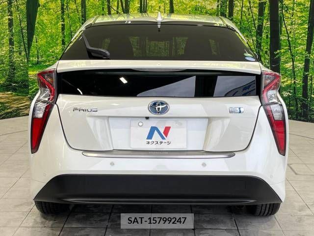 Toyota PRIUS 2018-03 372801-15