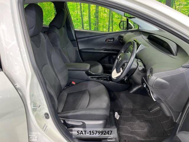 Toyota PRIUS 2018-03 372801-8