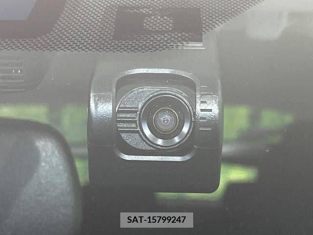 Toyota PRIUS 2018-03 372801-6