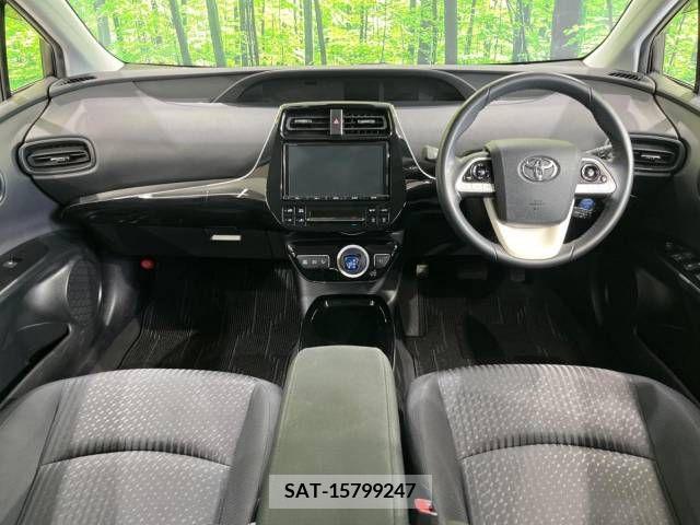 Toyota PRIUS 2018-03 372801-1