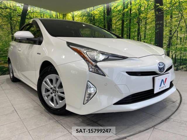 Toyota PRIUS 2018-03 372801-12