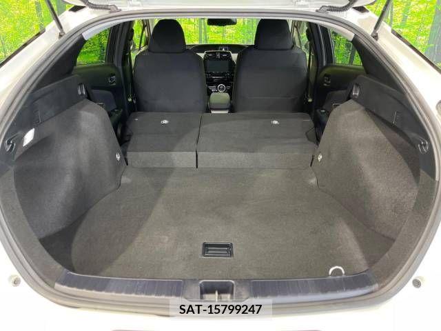 Toyota PRIUS 2018-03 372801-10