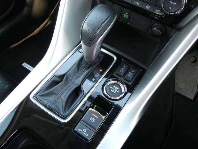 Mitsubishi ECLIPSE CROSS 2019-08 5814-15