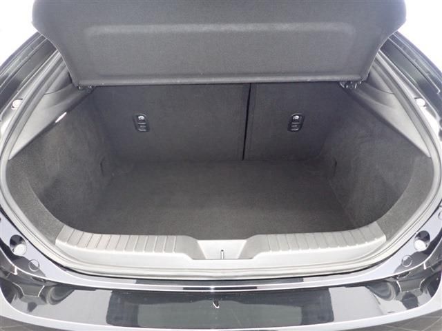 Mazda MAZDA3 2021-11 196524-24