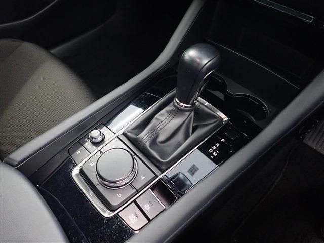 Mazda MAZDA3 2021-11 196524-15