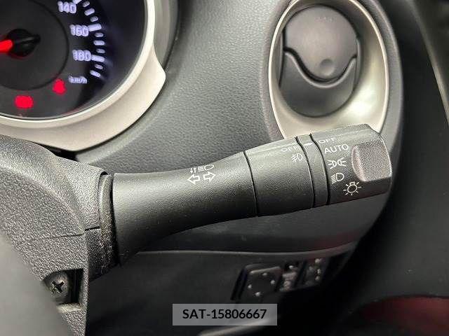 Nissan JUKE 2013-03 276401-8