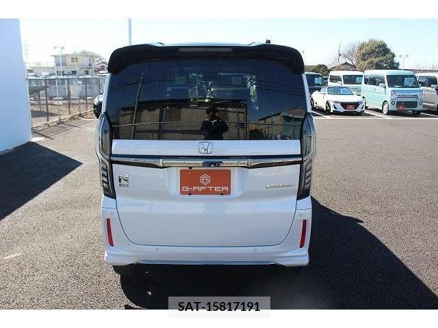 Honda N BOX 2021-06 214181-7