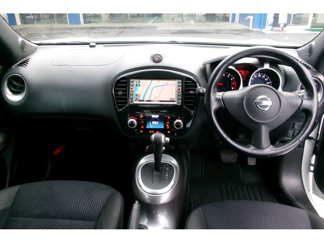 Nissan JUKE 2012-08 1050-12