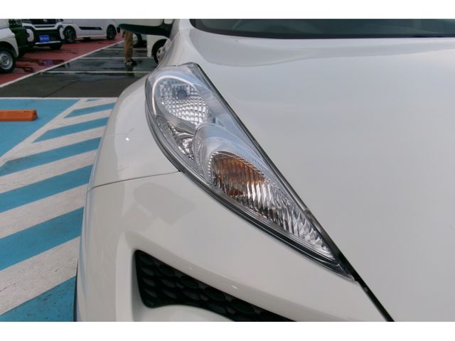 Nissan JUKE 2012-08 1050-9