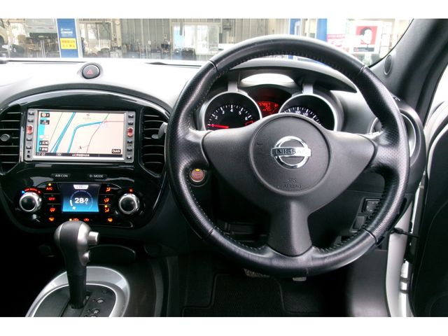Nissan JUKE 2012-08 1050-13