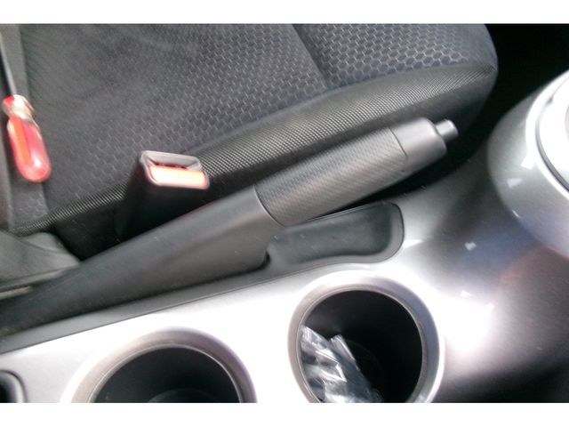 Nissan JUKE 2012-08 1050-16