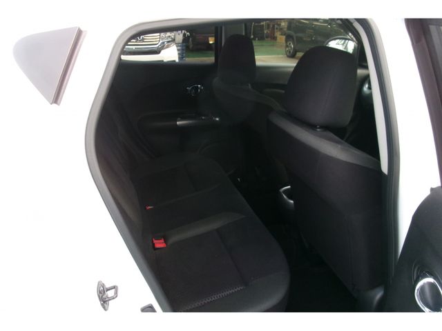 Nissan JUKE 2012-08 1050-24