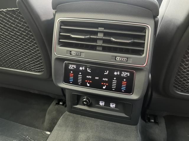 Audi Q8 2019-09 192852-18