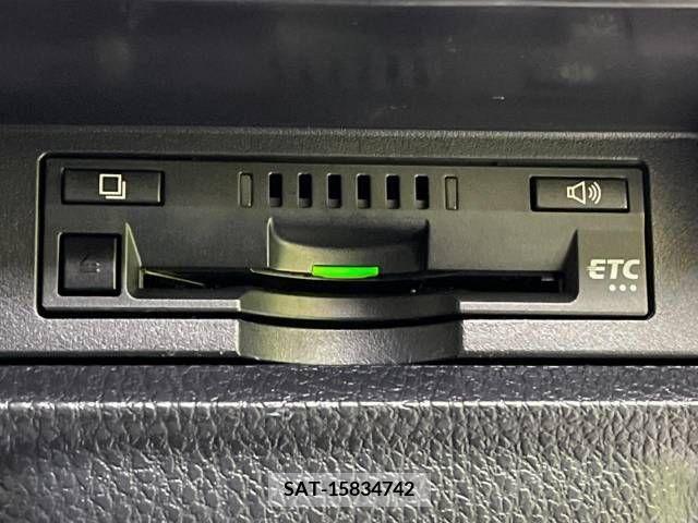 Toyota VOXY 2018-11 225190-6