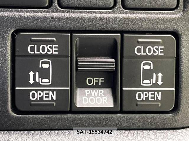 Toyota VOXY 2018-11 225190-3