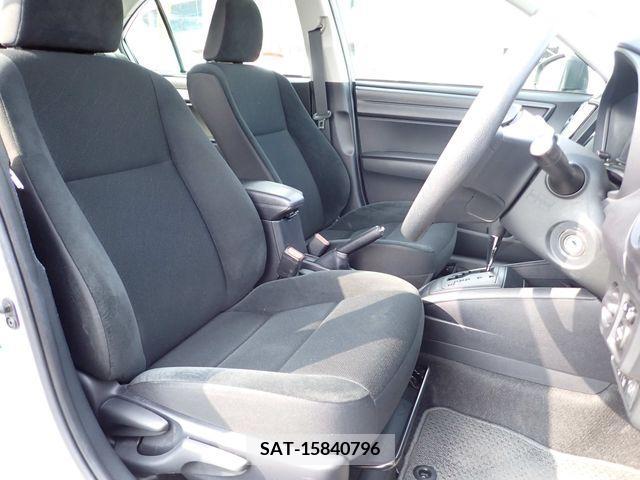 Toyota COROLLA AXIO 2019-01 208725-13