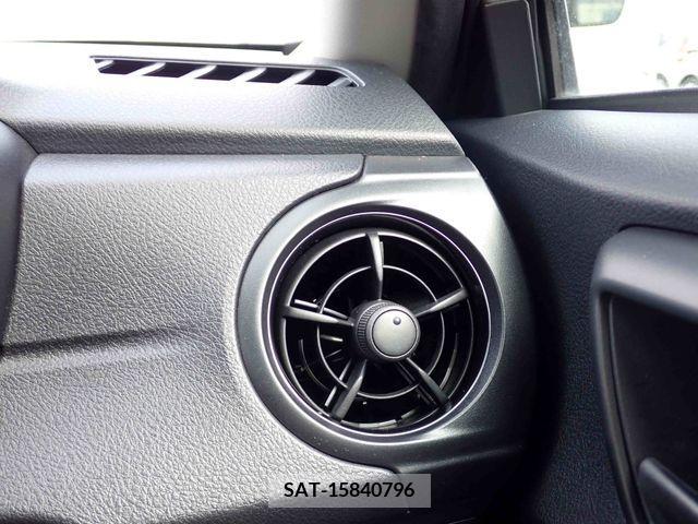 Toyota COROLLA AXIO 2019-01 208725-24