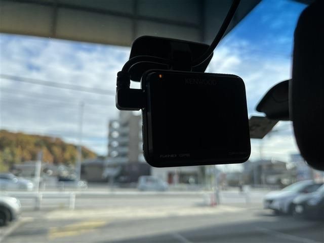 Nissan ELGRAND 2012-03 191858-16