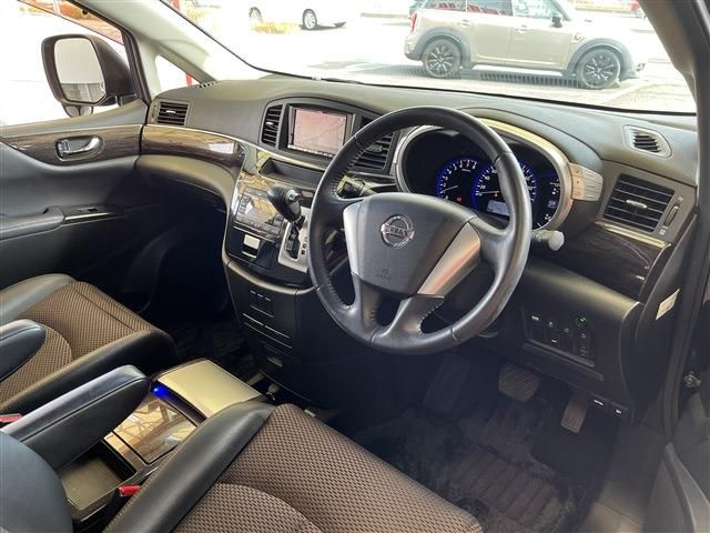 Nissan ELGRAND 2012-03 191858-2