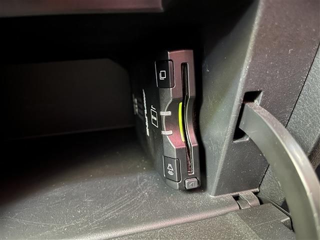 Nissan ELGRAND 2012-03 191858-14