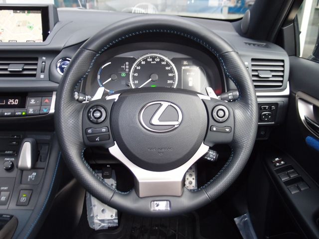 Lexus CT 2014-03 25190-9