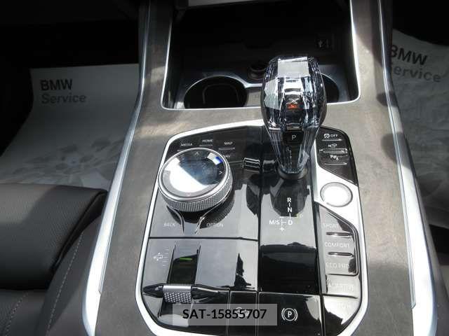 Bmw X7 2022-09 207898-18
