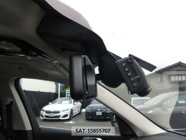 Bmw X7 2022-09 207898-17