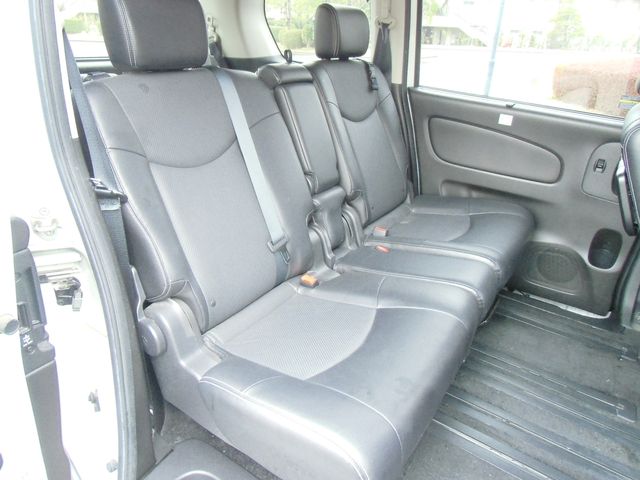 Nissan SERENA 2014-03 921-25
