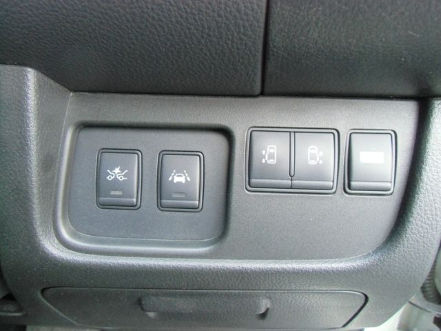 Nissan SERENA 2014-03 921-28