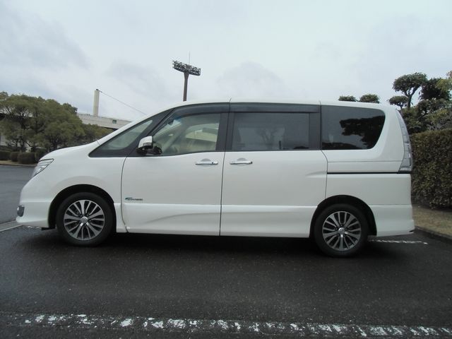 Nissan SERENA 2014-03 921-10
