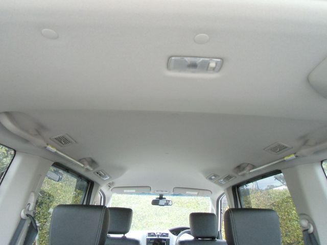 Nissan SERENA 2014-03 921-27