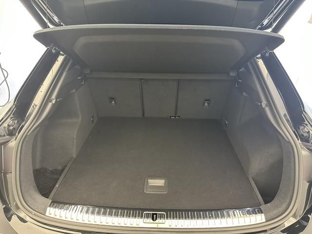 Audi Q3 2020-11 10562-15
