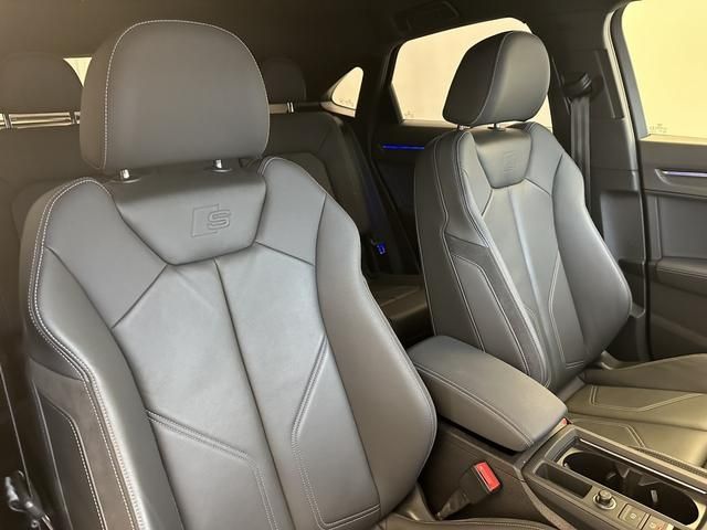 Audi Q3 2020-11 10562-13