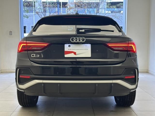 Audi Q3 2020-11 10562-3