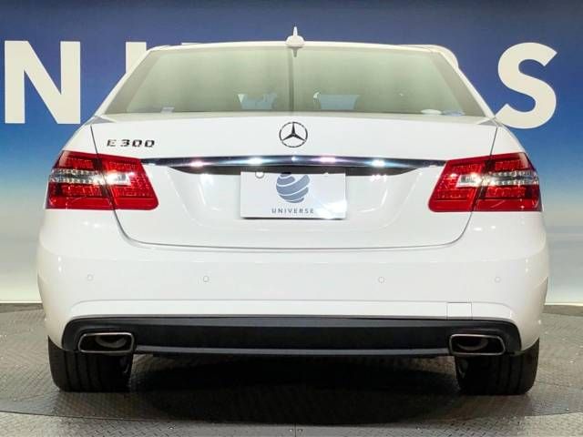 Mercedes Benz E-CLASS 2013-05 27539-18