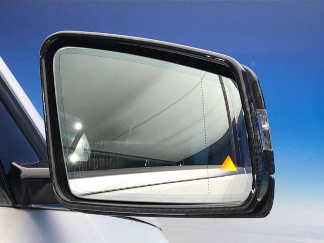 Mercedes Benz E-CLASS 2013-05 27539-7