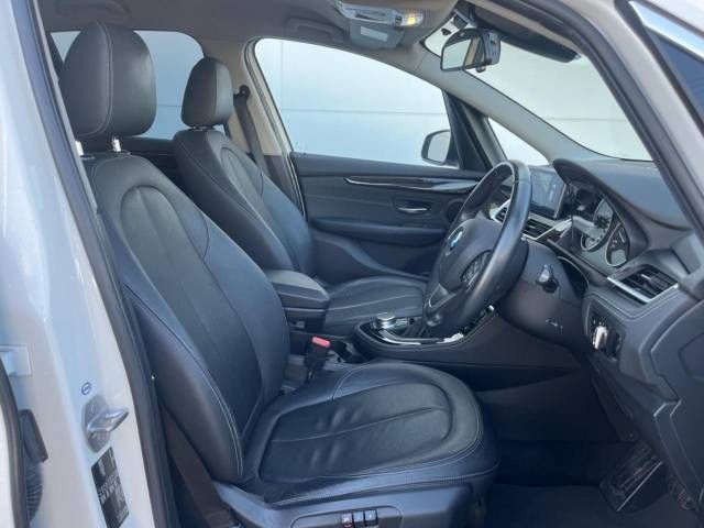 Bmw 2 SERIES 2017-03 12682-8